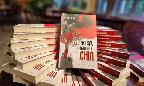"Từ giờ thứ sáu đến giờ thứ chín": Cuốn tiểu thuyết có góc nhìn khác và mới mẻ hơn về cuộc chiến tranh Việt Nam