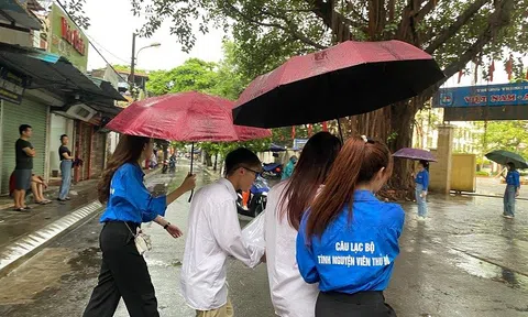 Câu lạc bộ Tình nguyện viên Thủ đô năng nổ tiếp sức sỹ tử trong mùa thi tốt nghiệp THPT 2023