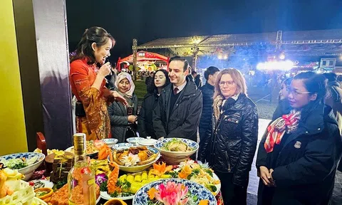 Lan toả bản sắc văn hoá Tết truyền thống