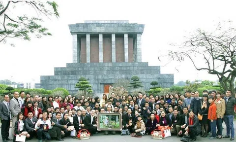 Câu lạc bộ bất động sản Hà Nội gặp mặt báo công dâng Bác