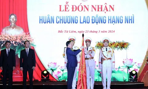 Bắc Từ Liêm vinh dự đón nhận Huân chương lao động Hạng Nhì