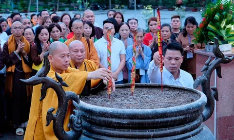 “Vu Lan - Đạo hiếu & Dân tộc năm 2024” nén tâm hương thành kính các bậc tiền nhân với đất nước