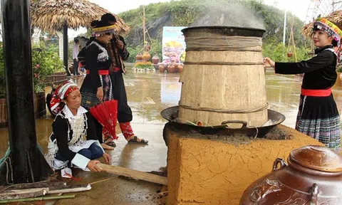 Xây dựng và phát triển sản phẩm du lịch Lào Cai