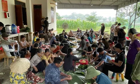 Sâu nặng triệu tấm lòng nghĩa tình người dân cả nước cứu trợ, sẻ chia đến với đồng bào vùng lũ