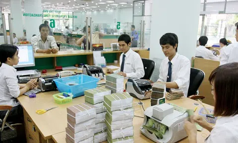 Đề xuất giảm các khoản phí cấp giấy phép thành lập và hoạt động của ngân hàng