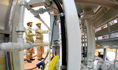 Đẩy mạnh chuyển đổi sở hữu, tái cơ cấu lại doanh nghiệp nhà nước