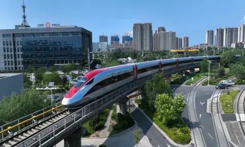 "Kích hoạt" nguồn lực tư nhân tham gia vào các dự án đường sắt