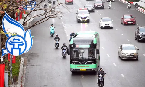 Đẩy nhanh lộ trình “xanh hóa” giao thông Hà Nội