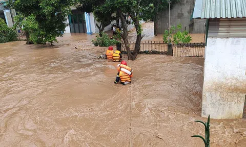 Thủ tướng chỉ đạo khẩn: Chủ động ứng phó mưa lớn, lũ quét và sạt lở đất