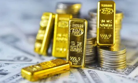 Vàng thế giới lao dốc, SJC trong nước vẫn tăng nhẹ