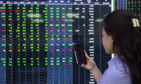 Thị trường chứng khoán hôm nay 16/9: Thị trường hưng phấn, VN-Index ngấp nghé 1.700 điểm