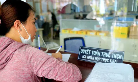 Mở rộng diện giảm trừ thuế TNCN để hỗ trợ học phí, y tế và lãi vay nhà