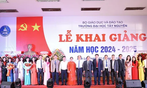 Đại học Tây Nguyên khai giảng đúng dịp kỷ niệm 47 năm ngày thành lập Trường