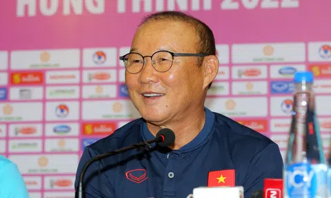 Họp báo trước trận đấu Đội tuyển Việt Nam gặp Đội tuyển Singapore tại Giải Bóng đá giao hữu Quốc tế - Hưng Thịnh 2022