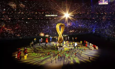 World Cup 2022 khai mạc trong lung linh sắc màu