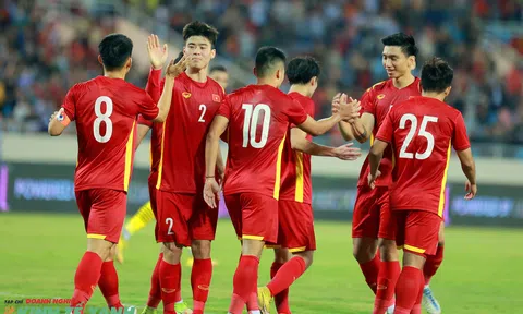 Đội tuyển Việt Nam giành chiến thắng 2-1 trước CLB Borussia Dortmund