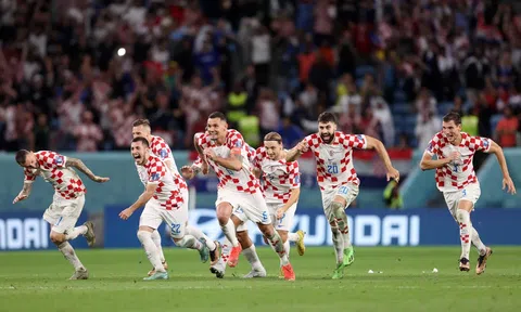 Croatia đánh bại Nhật Bản trên chấm phạt đền