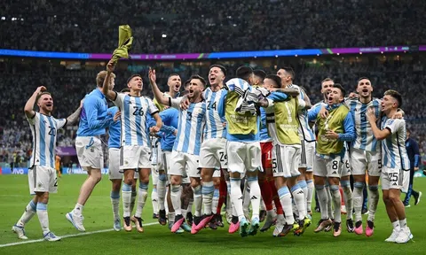 Đánh bại "cơn lốc màu da cam" Hà Lan, Argentina gặp Croatia ở Bán kết World Cup 2022