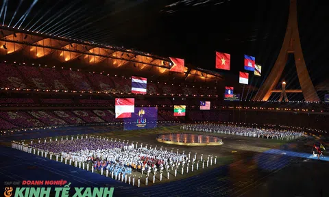 SEA Games 32 bế mạc lung linh sắc màu, thắm tình hữu nghị