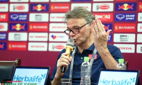 HLV Philippe Troussier chưa hài lòng với U23 Việt Nam sau trận đại thắng