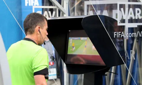 Áp dụng công nghệ VAR vào trận giao hữu bóng đá giữa Việt Nam và Trung Quốc