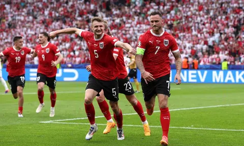 Áo thắng đậm Ba Lan trong trận cầu sinh tử