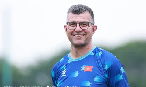 HLV Cristiano Roland chính thức trở thành HLV trưởng đội tuyển U16 Việt Nam