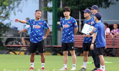 HLV Đinh Hồng Vinh được bổ nhiệm làm Quyền HLV trưởng đội tuyển U22 Việt Nam