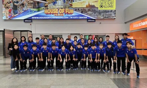 Đội tuyển bóng đá nữ Việt Nam tới Prague, bắt đầu chuyến tập huấn tại Cộng hòa Czech