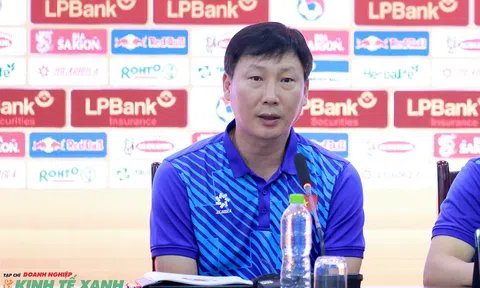 HLV Kim Sang Sik khẳng định sẽ trao cơ hội cho thủ môn Đặng Văn Lâm thi đấu với đội tuyển Nga