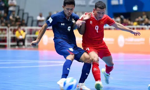 Lội ngược dòng đánh bại đội chủ nhà Thái Lan, đội tuyển futsal Việt Nam đoạt ngôi nhất Bảng A