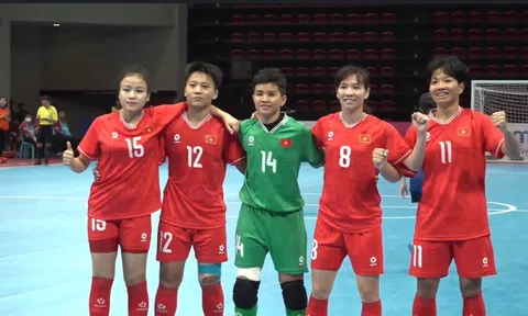 Thắng đậm chủ nhà Philippines, đội tuyển futsal nữ Việt Nam giành quyền vào chung kết trước một lượt đấu