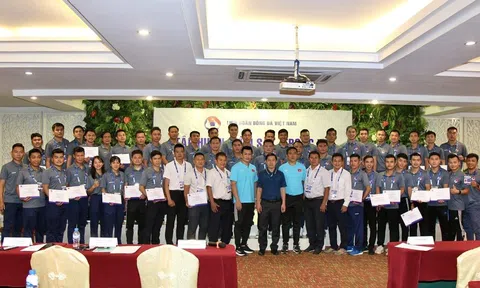 Bế mạc lớp tập huấn trọng tài và giám sát trọng tài các giải Futsal quốc gia 2025 tại TP. Hồ Chí Minh