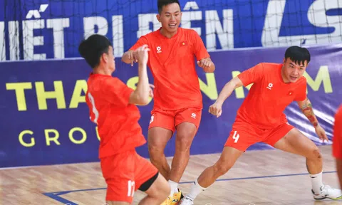 Đội tuyển futsal Việt Nam tích cực luyện tập, chuẩn bị tập huấn tại Kuwait