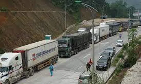 Khuyến cáo doanh nghiệp khắc phục ùn ứ hàng hóa tại các cửa khẩu Lạng Sơn