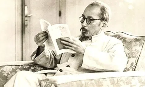 Chủ tịch Hồ Chí Minh – Người sáng lập và chỉ đạo  Báo chí Cách mạng Việt Nam