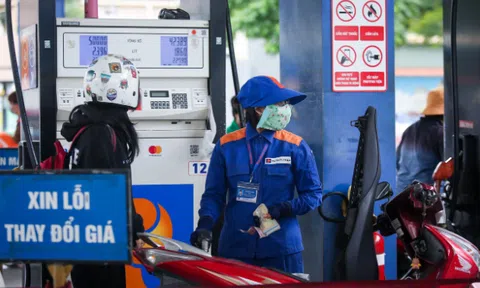 Giá xăng dầu hôm nay 23/10: Thế giới tăng mạnh gần 5%, trong nước đồng loạt điều chỉnh