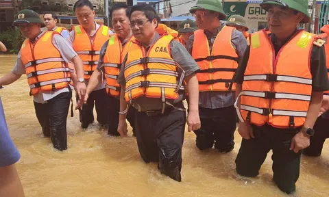 Thủ tướng Phạm Minh Chính thị sát vùng lũ Thái Nguyên, chỉ đạo khẩn trương khắc phục hậu quả