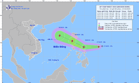 Áp thấp nhiệt đới gần Biển Đông, có khả năng mạnh lên thành bão số 12