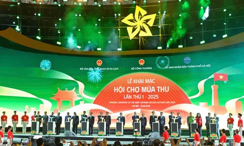 Chính thức khai mạc Hội chợ Mùa Thu lần thứ nhất – năm 2025