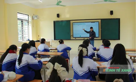 Lớp học đổi màu ở Mường Lát