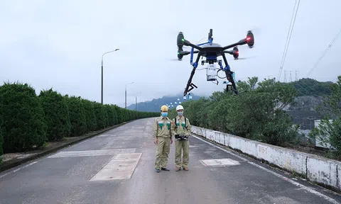 Ứng dụng chuyển đổi số vào quản lý vận hành truyền tải điện