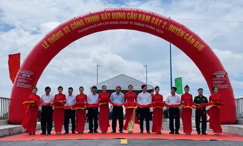 Thông xe cầu Vàm Sát 2 nối huyện đảo duy nhất TP.HCM