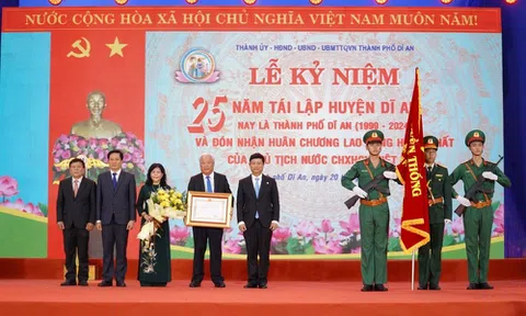 TP Dĩ An (Bình Dương) kỷ niệm 25 năm tái lập và đón nhận Huân chương Lao động hạng Nhất