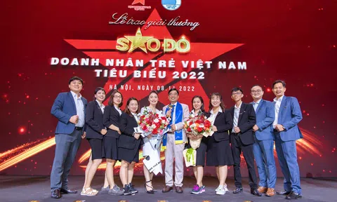‘Vua nha đam’ 3 lần liên tiếp nhận Giải thưởng Sao Đỏ
