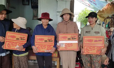 Acecook Việt Nam hỗ trợ 210.000 sản phẩm mì ăn liền cho người dân vùng lũ tại các tỉnh Đắk Lắk, Khánh Hoà, Gia Lai