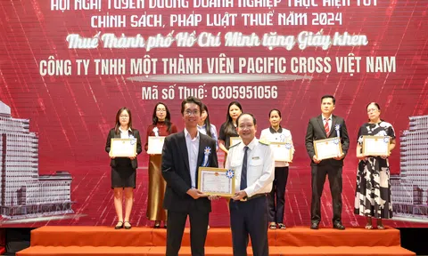 Pacific Cross Việt Nam được vinh danh với thành tích thực hiện tốt chính sách, pháp luật thuế