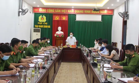 Đoàn Đại biểu Quốc hội tỉnh Hà Tĩnh làm việc với Trại giam Xuân Hà