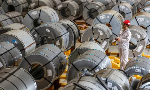 Giá nhôm tăng lên gần mức cao nhất trong 13 năm