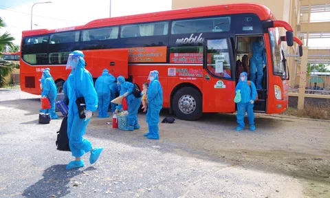 Chủ động ứng phó bão, đảm bảo an toàn giao thông cho người dân từ vùng dịch về quê